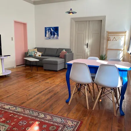 Gallery In The Heart Of 아파트