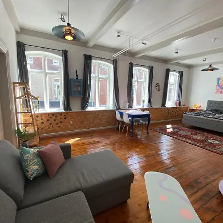 Gallery In The Heart Of 아파트 Højer